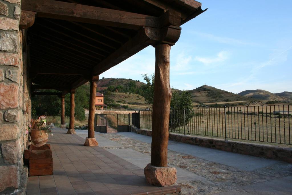 Hotel Los Arrenes De Таранкуэнья Экстерьер фото